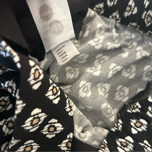 LOFT Wide Leg Pants The Pull On Black White Geometric Cropped Small Petite - Picture 13 of 13